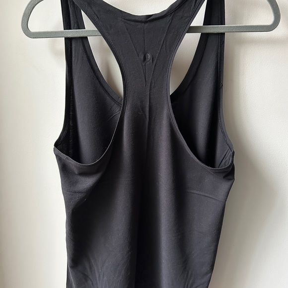 Lululemon black racerback tank size 10 - Picture 3 of 4